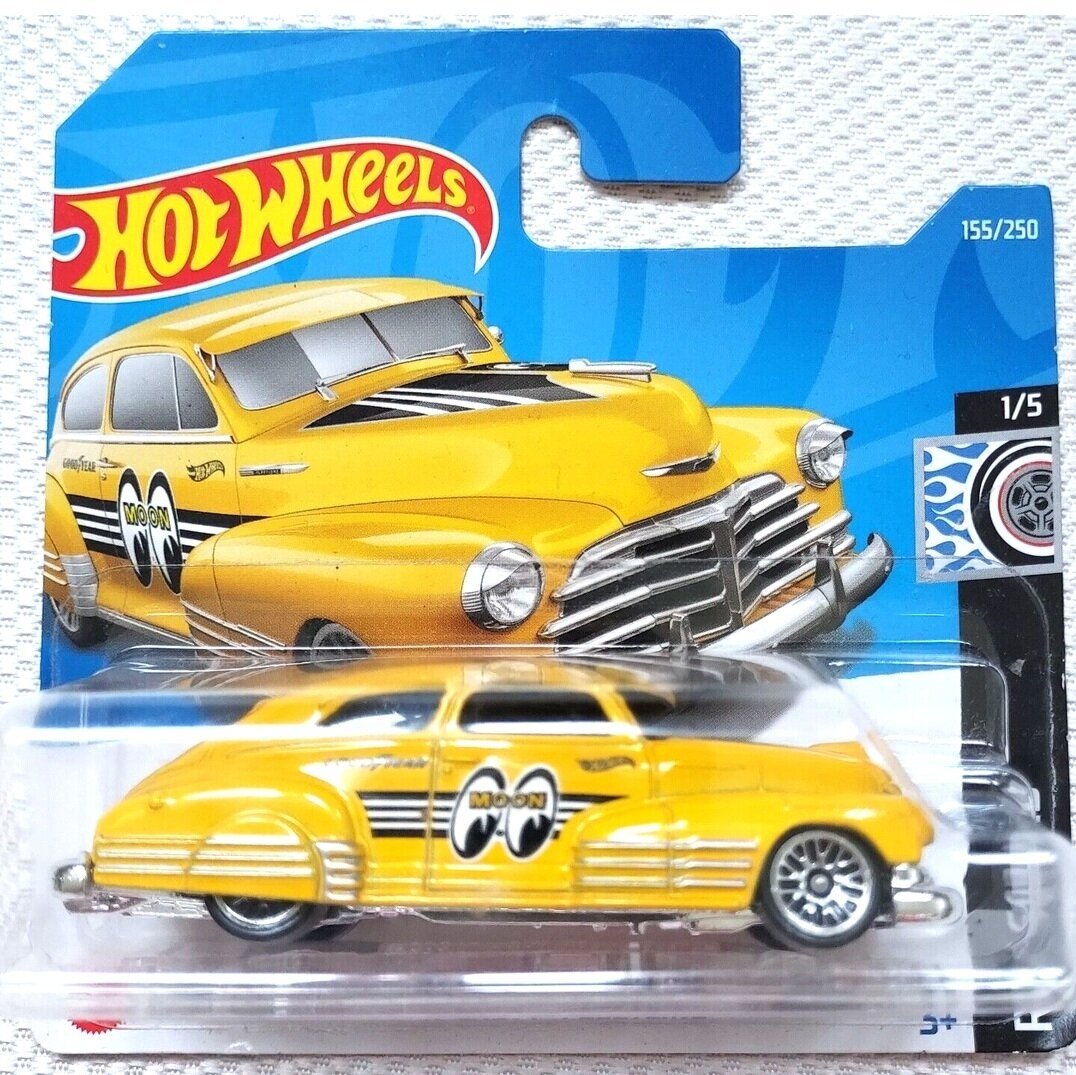 Hot Wheels Mainline Modeliukas 1947 Chevy Fleetline Yellow Short Card (yra Sandėlyje)