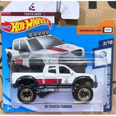 Hot Wheels Mainline 2010 Toyota Tundra White Short Card