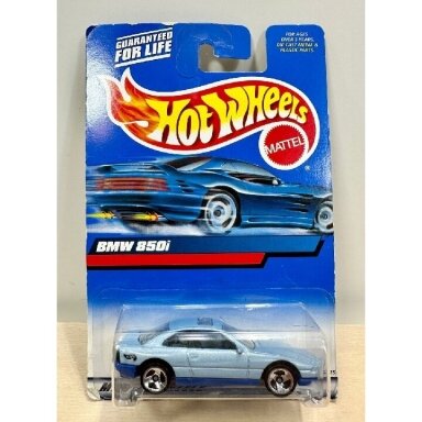 Hot Wheels Mainline BMW 850i light blue