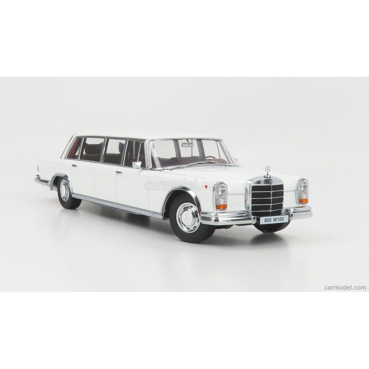 PRE-ORD3R KK Scale 1/18 1964 Mercedes Benz 600 LWB W100 Pullman, white
