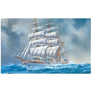 PRE-ORD3R Revell - Germany 1/350 Gorch Fock, Level 3, plastic modelkit