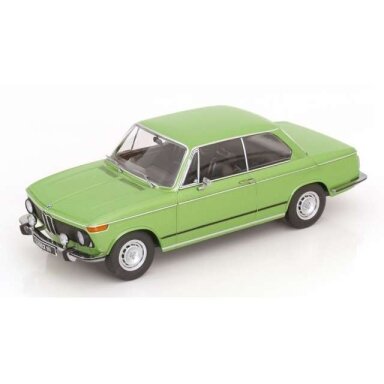 PRE-ORD3R KK - Scale 1/18 1974 BMW L2002 tii 2. Series, green metallic