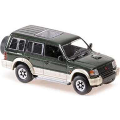 PRE-ORD3R Maxichamps 1/43 1991 Mitsubishi Pajero LWB, dark green