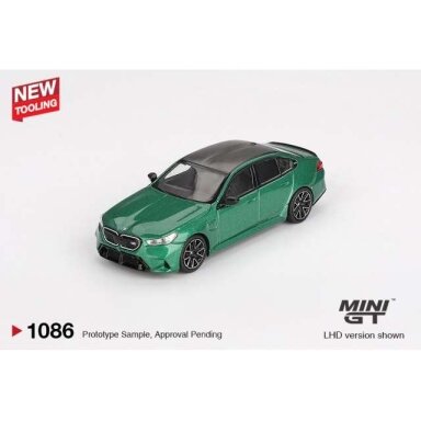 Mini GT 1/64 2024 BMW M5 (G90) Isle of Man, green metallic