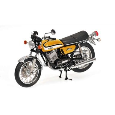 Minichamps Modeliukas 1/12 1973 Yamaha RD 350, orange Minichamps Modeliukas 1/12 1973 Yamaha RD 350, orange