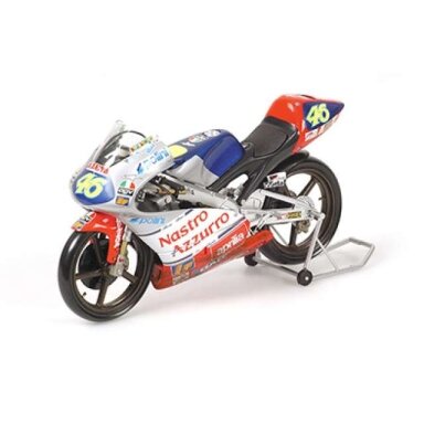 Minichamps Modeliukas 1/12 1997 Aprilia 125 CCM #46 Valentino Rossi Team Nastro Azzurro Aprilia World Champion GP 125 1997, Dirty Version, silver/red/blue Minichamps Modeliukas 1/12 1997 Aprilia 125 CCM #46 Valentino Rossi Team Nastro Azzurro Aprilia World Champion GP 125 1997, Dirty Version, silver/red/blue