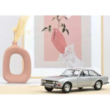 PRE-ORD3R NOREV 1/18 1969 Peugeot 504 Cabriolet, silver