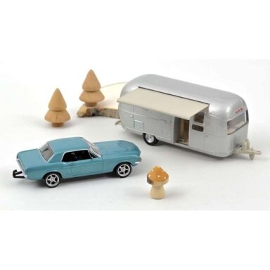 PRE-ORD3R NOREV 1/43 1968 Ford Mustang and Airstream Caravan Jet-car, blue metallic