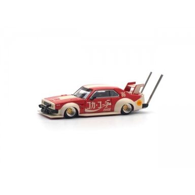 Pop Race Modeliukas 1/64 Nissan Skyline C210 Kaido Racer *Bosozoku Style*, Coca-cola JP, red/white (yra Sandėlyje) Pop Race Modeliukas 1/64 Nissan Skyline C210 Kaido Racer *Bosozoku Style*, Coca-cola JP, red/white (yra Sandėlyje)