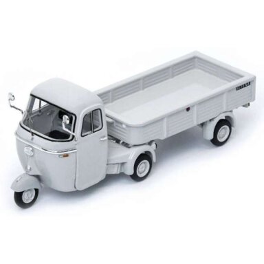 PRE-ORD3R Schuco 1/43 1964 Piaggio Vespa Pentaro, grey