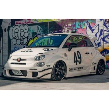 PRE-ORD3R Solido 1/18 2025 Fiat 500 Abarth Liberty Walk body kit, white