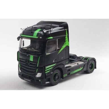 PRE-ORD3R Solido 1/24 2021 Mercedes Benz Actros R5 Italian Collection, black/green