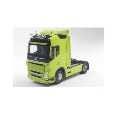 PRE-ORD3R Solido 1/24 2023 Volvo FH Globetrotter XL, neon green