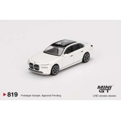 PRE-ORD3R Mini GT Modeliukas 1/64 2024 BMW 17 Xdrive60, mineral white PRE-ORD3R Mini GT Modeliukas 1/64 2024 BMW 17 Xdrive60, mineral white