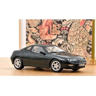 PRE-ORD3R NOREV Modeliukas 1/18 2001 Alfa Romeo GTV, coventry green metallic PRE-ORD3R NOREV Modeliukas 1/18 2001 Alfa Romeo GTV, coventry green metallic