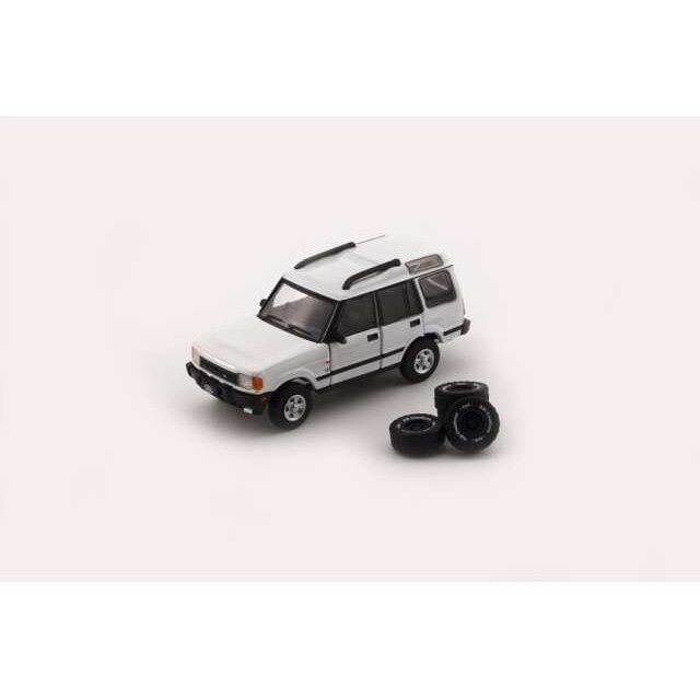 PRE-ORD3R BM Creations Modeliukas 1998 Land Rover Discovery 1 left hand drive, white PRE-ORD3R BM Creations Modeliukas 1998 Land Rover Discovery 1 left hand drive, white