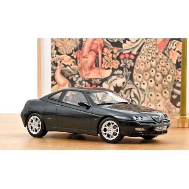 PRE-ORD3R NOREV Modeliukas 1/18 2001 Alfa Romeo GTV, coventry green metallic PRE-ORD3R NOREV Modeliukas 1/18 2001 Alfa Romeo GTV, coventry green metallic